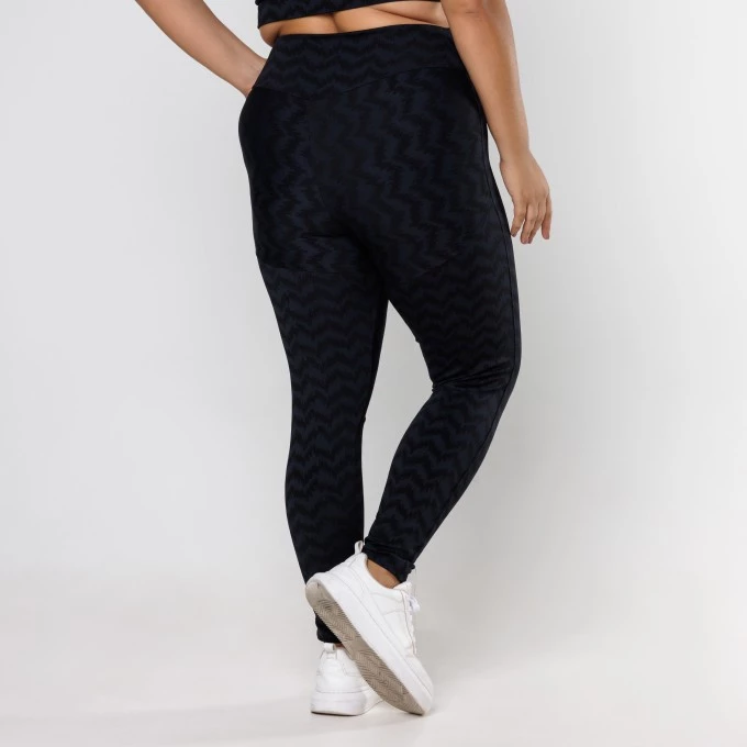 Legging Recortes Preta Detalhes em V Boreal