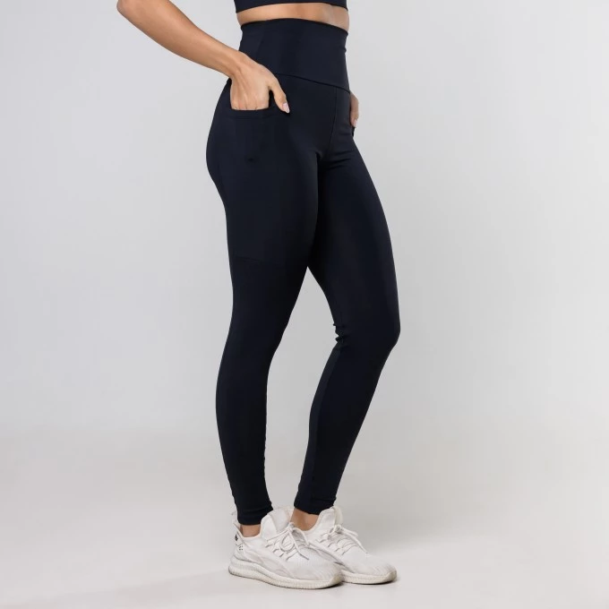 Legging Essential com Bolso Preto